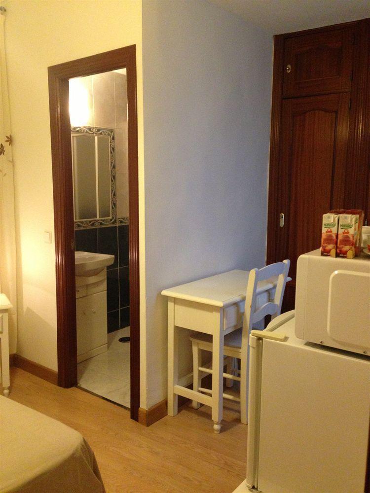 מדריד Hostal La Estrella מראה חיצוני תמונה