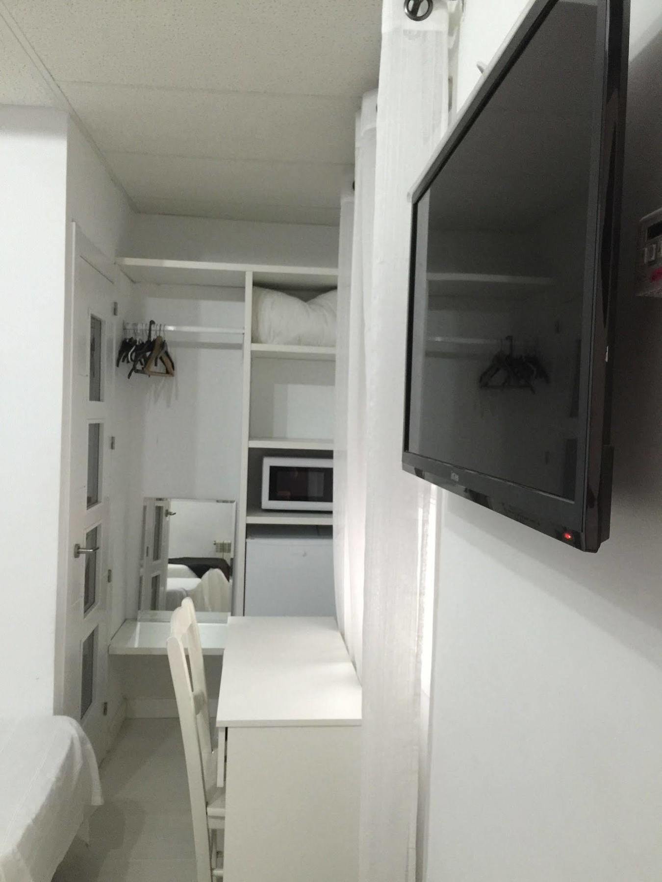 מדריד Hostal La Estrella מראה חיצוני תמונה