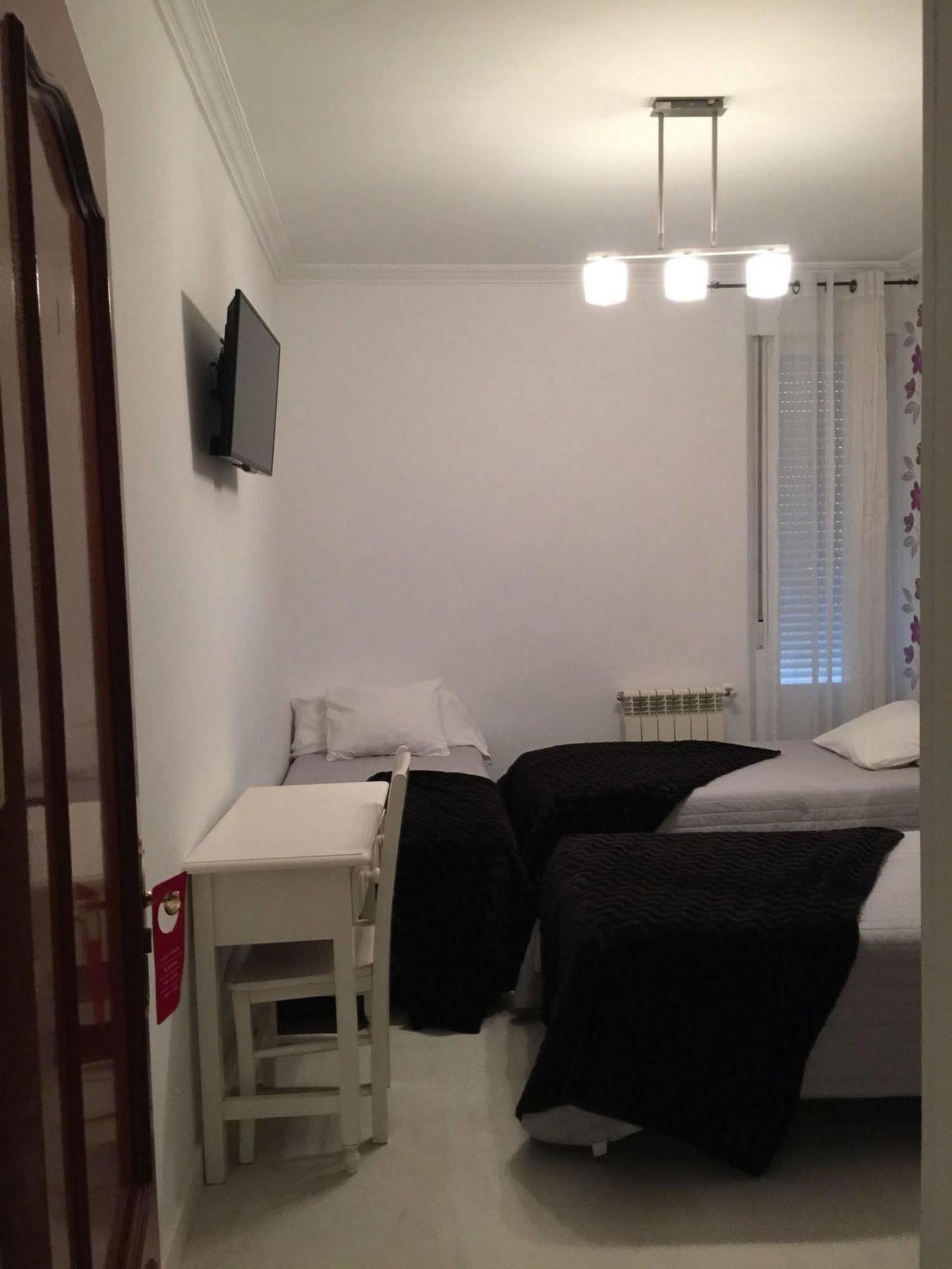 מדריד Hostal La Estrella מראה חיצוני תמונה