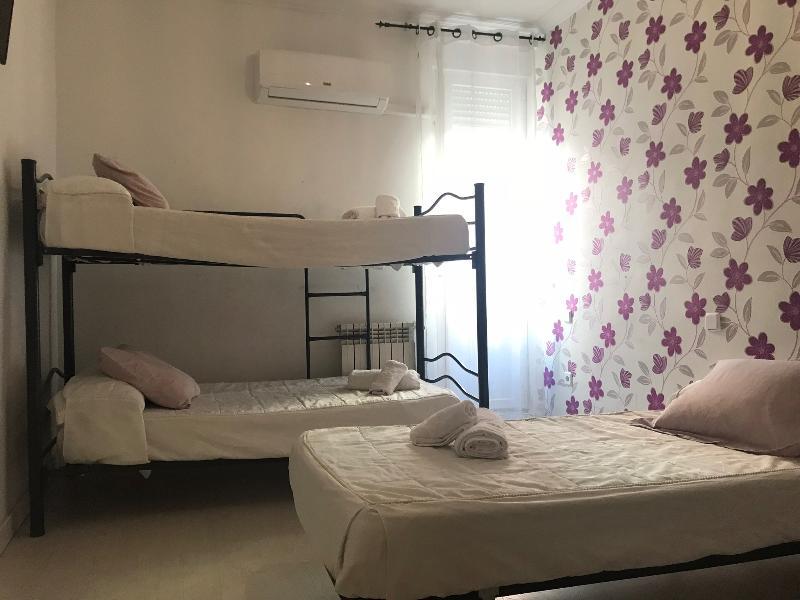 מדריד Hostal La Estrella מראה חיצוני תמונה