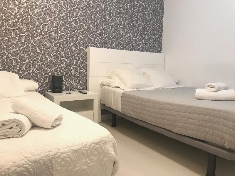 מדריד Hostal La Estrella מראה חיצוני תמונה
