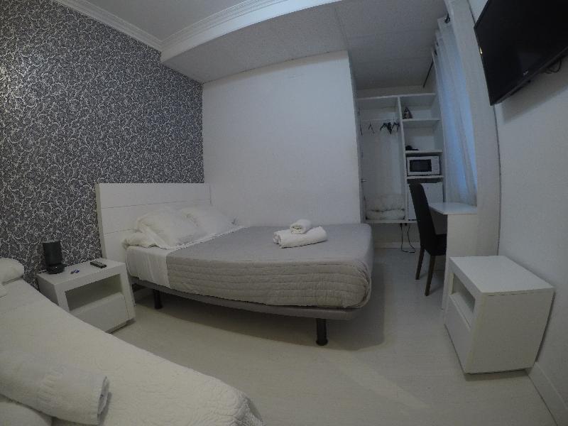 מדריד Hostal La Estrella מראה חיצוני תמונה