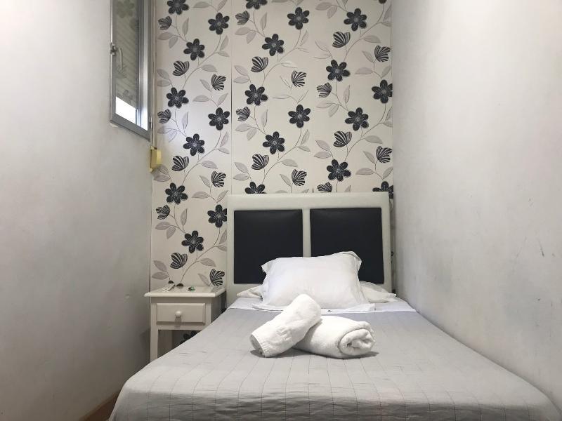 מדריד Hostal La Estrella מראה חיצוני תמונה