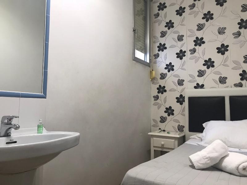 מדריד Hostal La Estrella מראה חיצוני תמונה